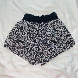 black & white lululemon shorts!